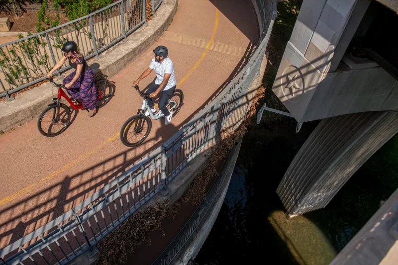 Cannondale Adventure EQ Unisex Hybrid Bike - Candy Red-8